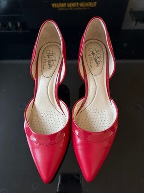 LifeStride Saldana Red Pointed Toe Pumps Heels Size 8W Wide
